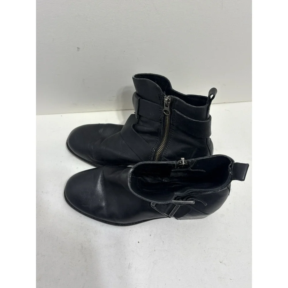Kork-Ease boots Women's Black 8M Buckle‎ Side Zip Ankle Moto